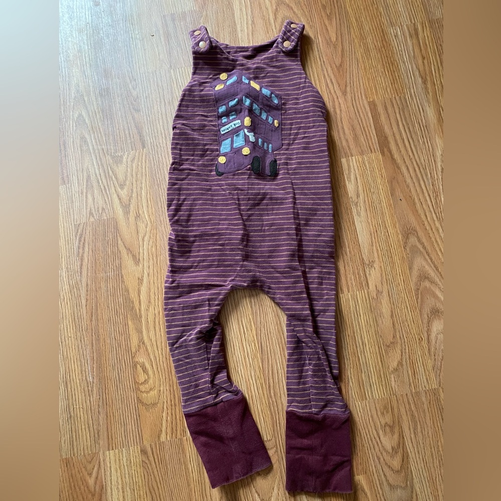 ❤️3/30 Purple Striped Baby Romper with Harry Potter Bus Design